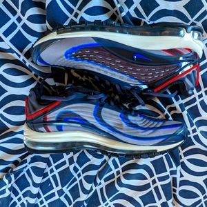 Mens Nike Air Max Deluxe Shoes